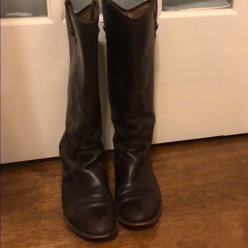 Meet your Posher, Crystal